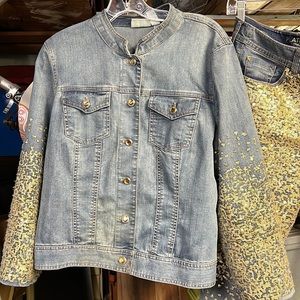 Matching jacket and pants. Pants waist is 30 inches